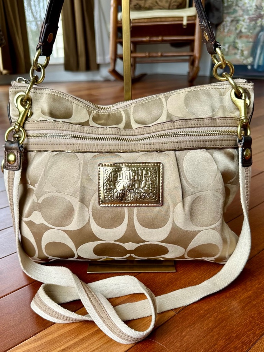 Coach Poppy Signature 2-Way Shoulder Bag with Signature Jacquard "C" Pattern - Picture 5 of 13